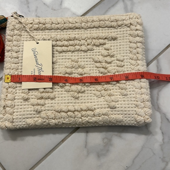 NWT Universal Thread Clutch - Picture 3 of 4